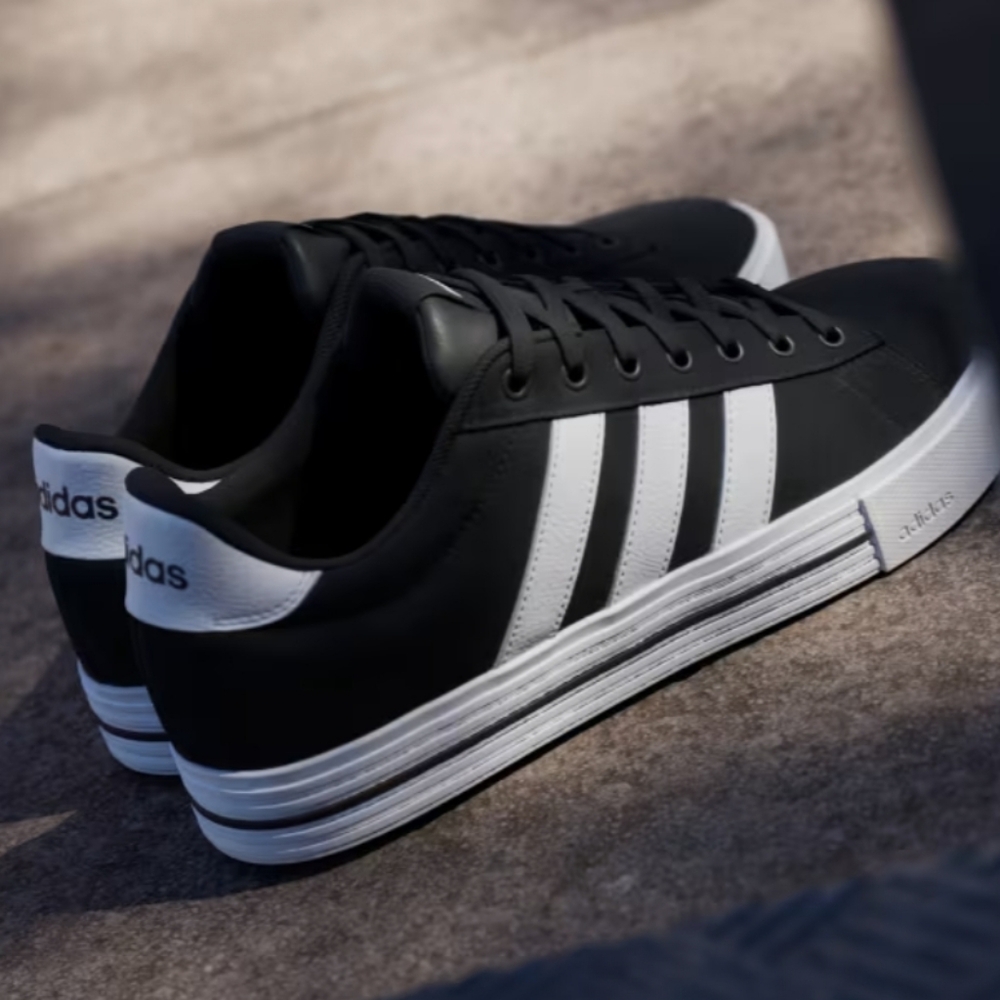 M 9.5 / W 10.5 Adidas Everyday 4.0 Skate Sneakers Black Suede Unisex - Picture 3 of 8